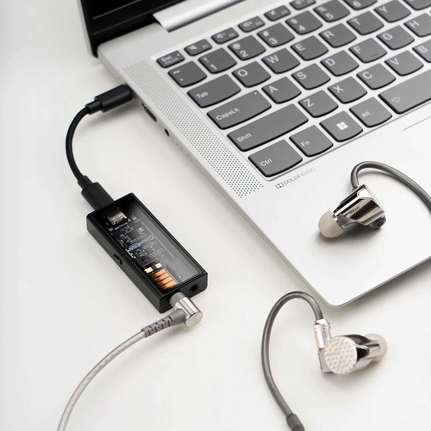 Questyle M15i Mobile portable decoder Hi-Res device