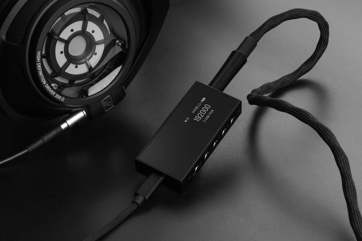 Questyle M18i Bluetooth Mobile Headphone Amplifier with DAC