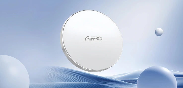 Aiffro P10 MagSafe portable SSD drive, ultra-thin round design, supports high-speed data transfer and magnetic wireless attachment, ideal for mobile work and on-the-go storage.