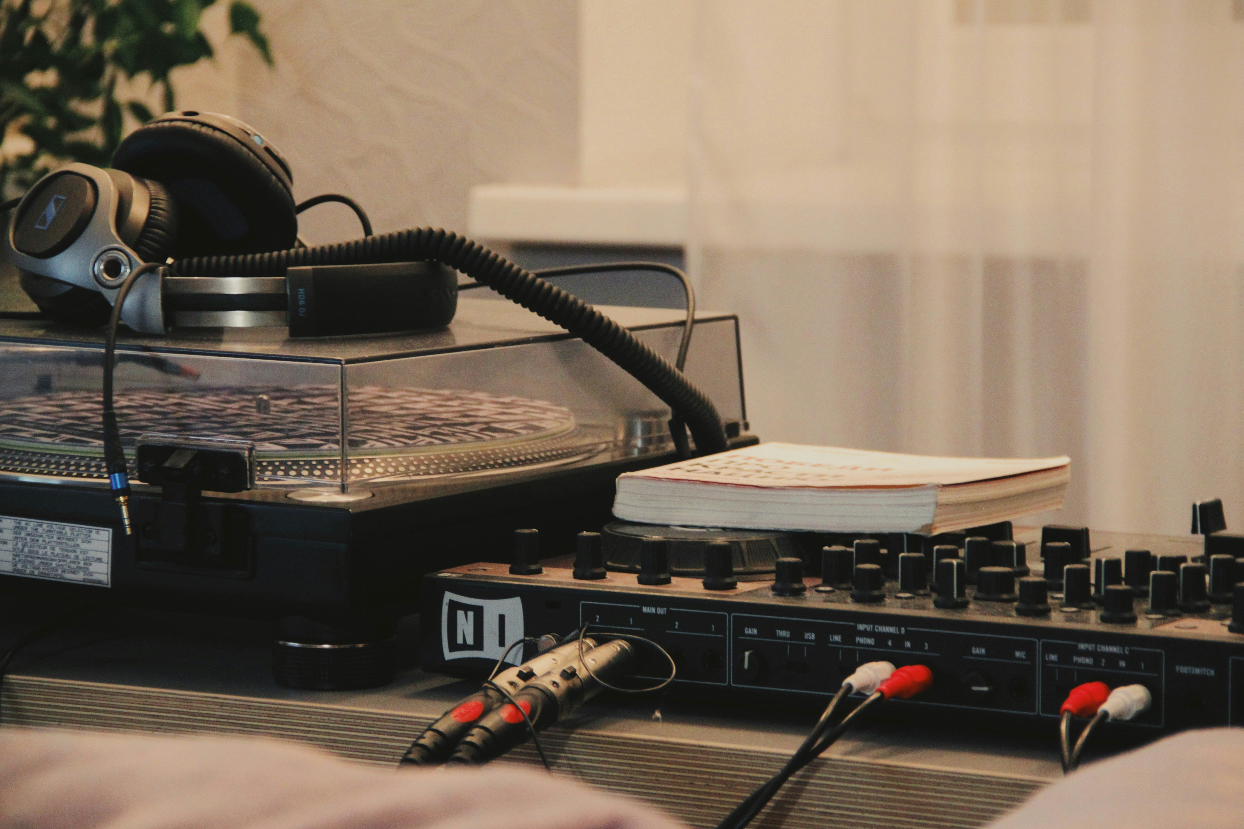 PCM vs. DSD: Understanding High-Resolution Audio Formats