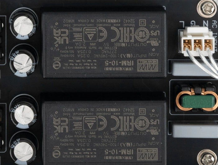 <h1><strong>Build a "Power Sanctuary"</strong></h1><h2><strong>Dual high-performance power supply modules/AC EMI filtering</strong></h2>