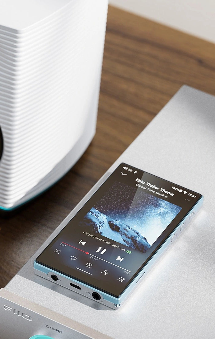 <h1>Bluetooth can be HiFi<br/>Two-way LDAc connection</h1>