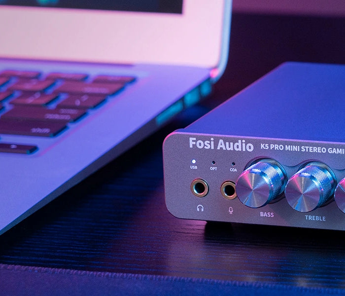 <p>elegant grey exterior</p><h1>Desktop DAC </h1><h1>and Headphone Amplifier</h1><p></p>