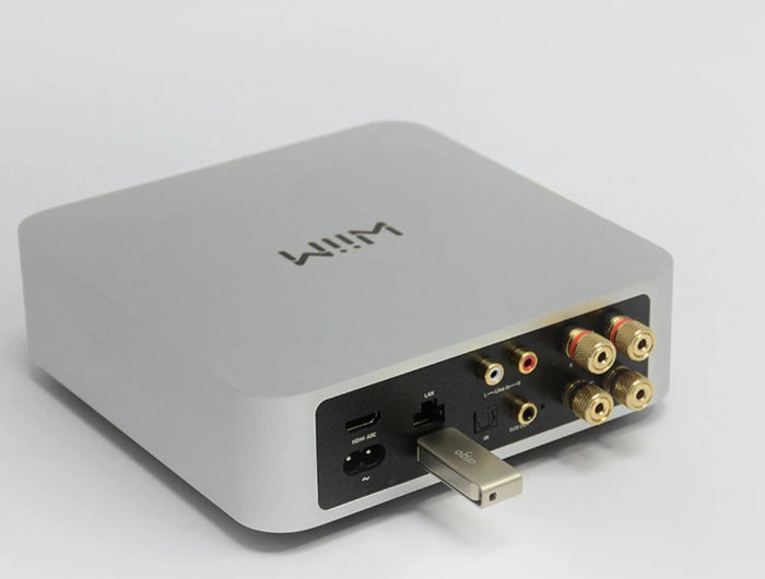 <h1><strong>Your Music Library<br/>Everywhere</strong></h1>