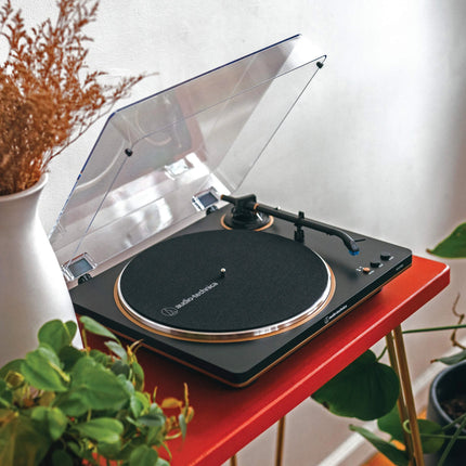 Audio-Technica AT-LP70X / BT – Fully-Automatic Bluetooth Belt-Drive Turntable with Preamp