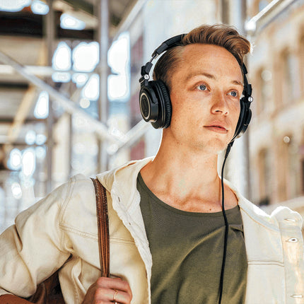 Audio-Technica ATH-M50x – 45 mm Studio Monitor Headphones with Detachable Cables