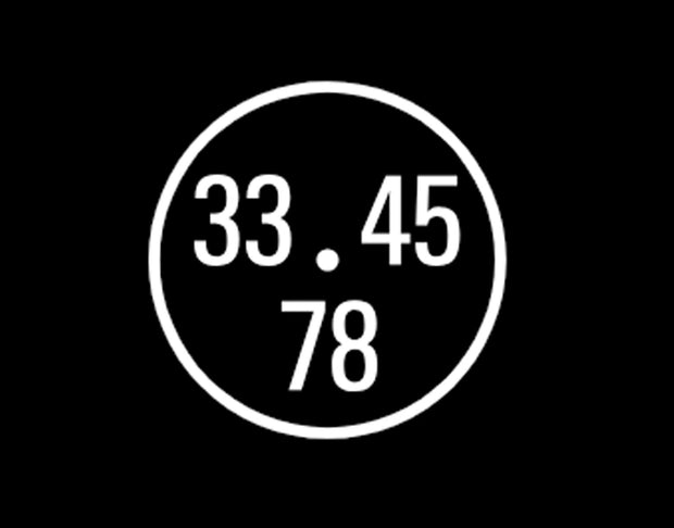 <strong>Plays 33-1/3 RPM, 45 RPM and 78 RPM Records</strong>